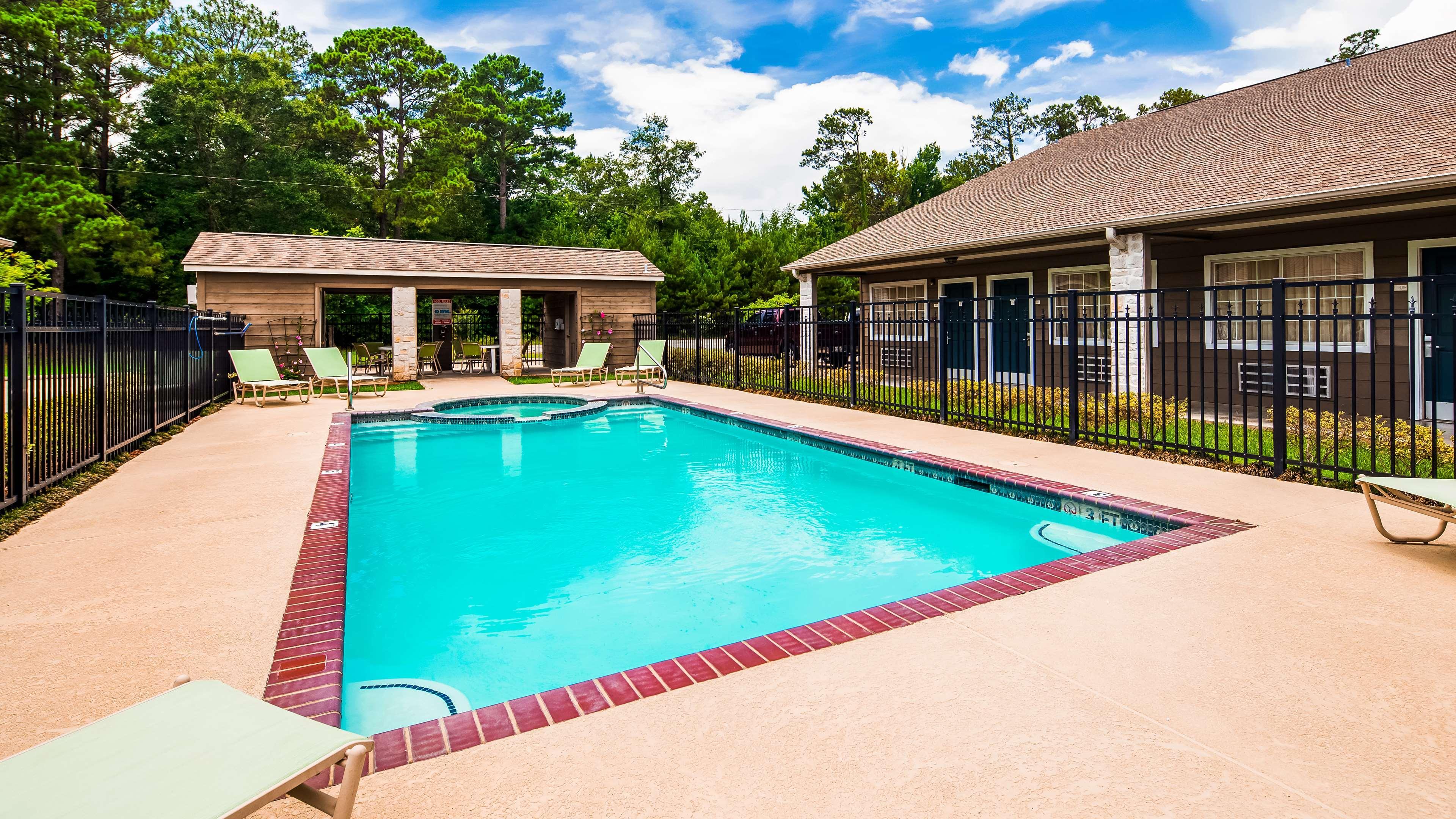Best Western Plus Brunswick Bath Exterior photo