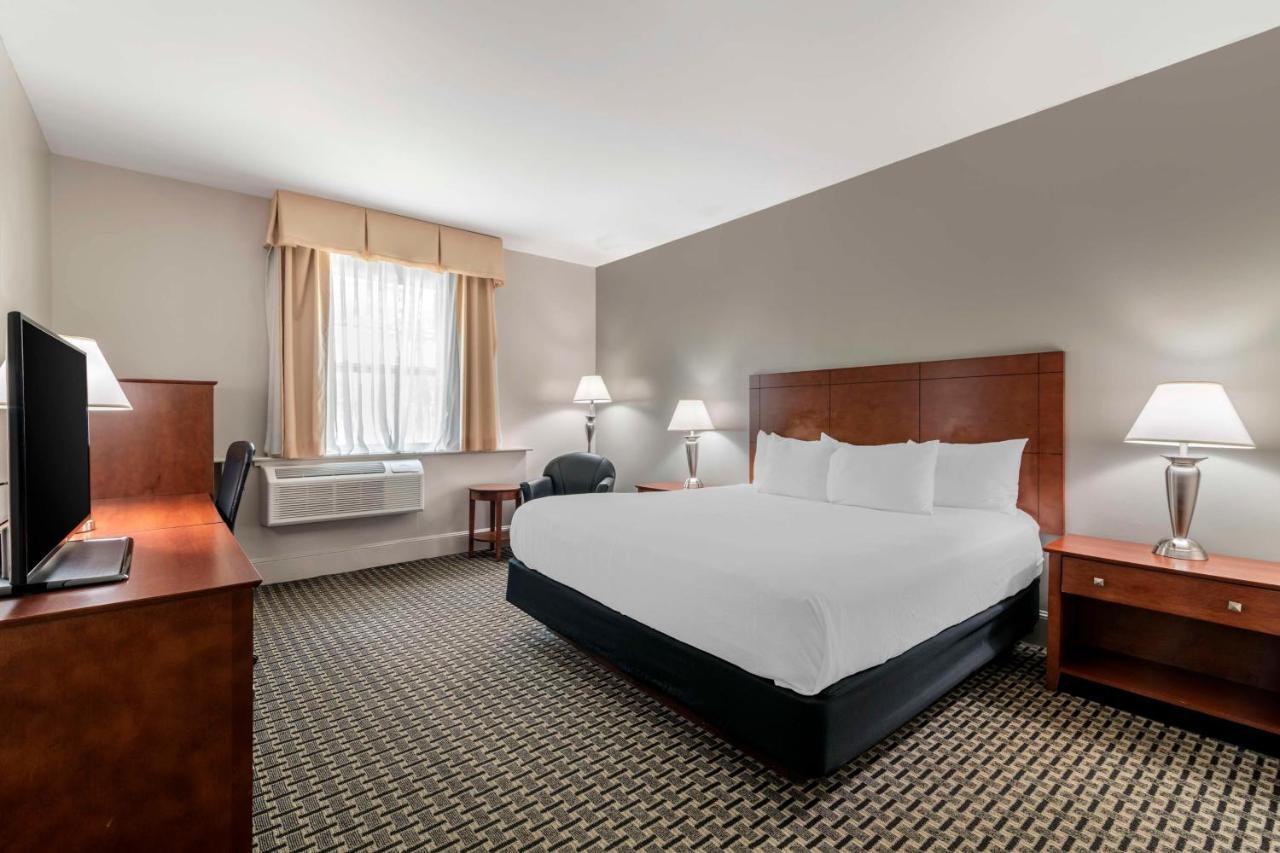 Best Western Plus Brunswick Bath Exterior photo